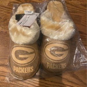 Green Bay Packers women’s slippers
